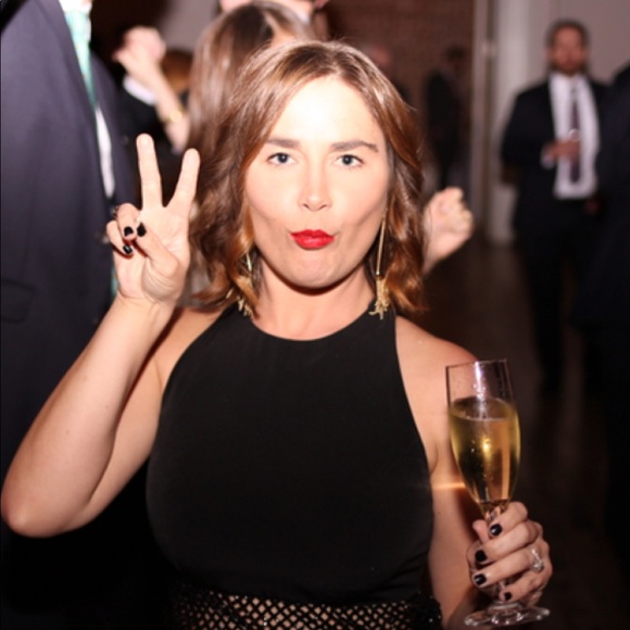 Posh Ambassador, Lydia - Picture 2 of 3